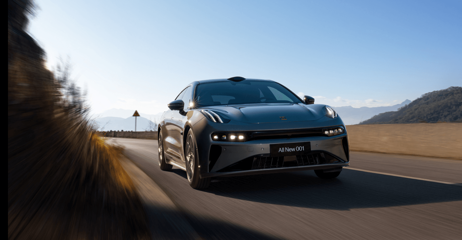 Là một thương hiệu sản xuất xe thuần điện hạng sang quy tụ đội ngũ kỹ sự và thiết kế tài năng cùng tiềm lực công nghệ vượt trội để tạo ra mẫu xe Zeekr 001 công nghệ thông minh và tiên tiến.