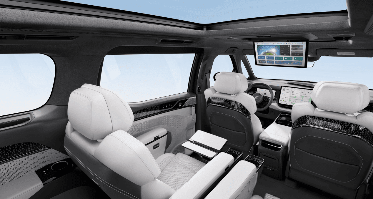 Ghế chuẩn hạng thương gia. Hàng ghế 2 là vị trí cho chủ nhân thực sử của mẫu Zeekr 009 với không gian rộng rãi và nhiều tiện nghi trang bị tốt nhất