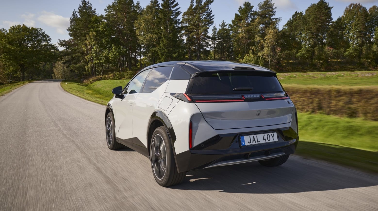 zeekr-x-7